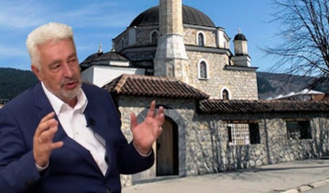 Krivokapiću smetaju komite: Šovinistički izlivi u crnogorskim gradovima ne smetaju mu…