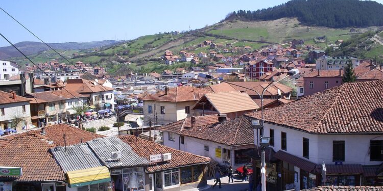 U Novom Pazaru ponovo potezali sjekire: Posvađali se oko parking mjesta, policija brzo reagovala