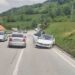 TEŠKA SAOBRAĆAJNA NESREĆA NA M-17: OD SILINE UDARA CADDY ZAVRŠIO NA BOKU