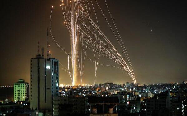 Hamas raketama napao Tel Aviv, prijeti da će uništiti taj grad ukoliko Izrael natavi napade na Gazu
