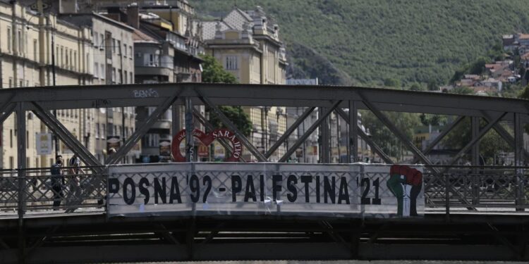 U glavnom gradu Sarajevu postavljen transparent podrške Palestini