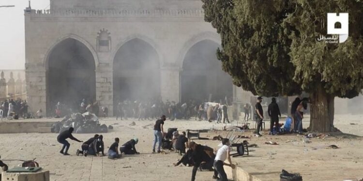 (VIDEO) Užasne scene: Novi napad izraelske policije na Palestince