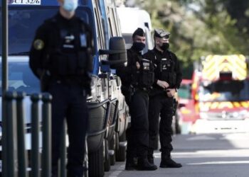 FRANCUSKA: Albanac sa Kosova UBIO ŽENU pred njihovim djetetom