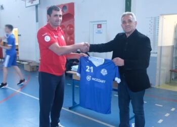 (VIDEO) Kladionica Mocart donirala sportsku opremu odbojkaškom klubu “Tutin”