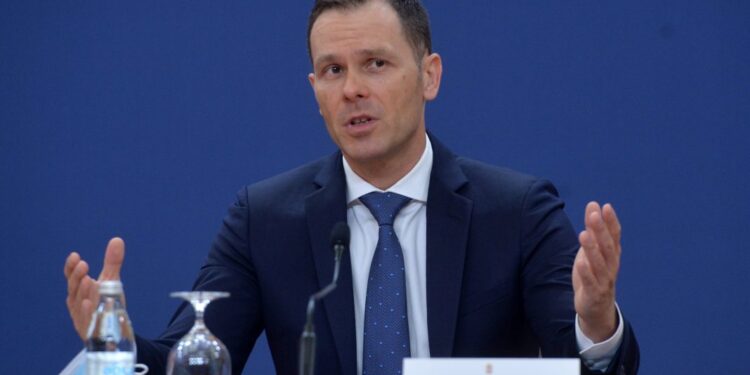 Danas počinje isplata polovine minimalne zarade za april