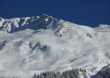 Dve lavine u francuskim Alpima, stradalo sedam osoba