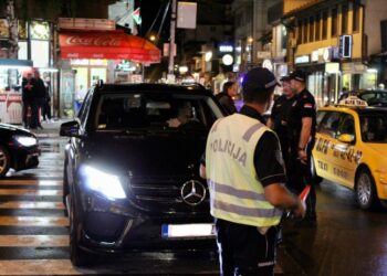 Uspešna akcija novopazarske policije! Uhapšena tri lica sa poternice, pronađeno hladno oružje