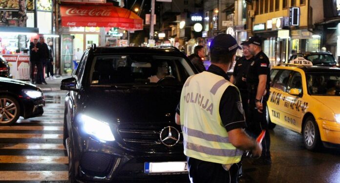 Uspešna akcija novopazarske policije! Uhapšena tri lica sa poternice, pronađeno hladno oružje