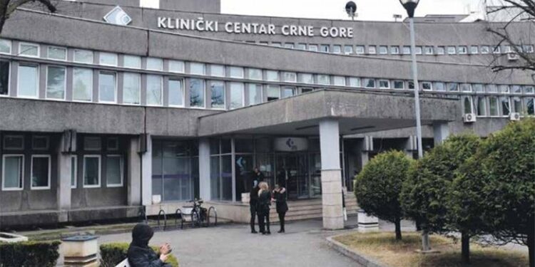 PLJEVLJAK Životno ugrožen: Kolabrirao na vakcinalnom punktu