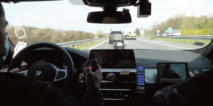 MUP: Vozač zaustavljen dok je vozio 234,7 kilometara na čas