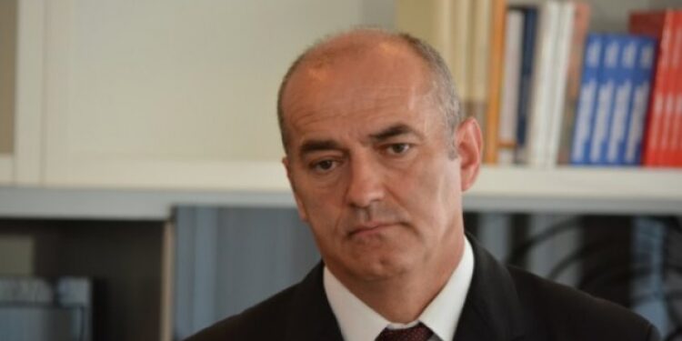 Idu li uposlenici Univerziteta u Sarajevu na vakcinaciju u Novi Pazar?