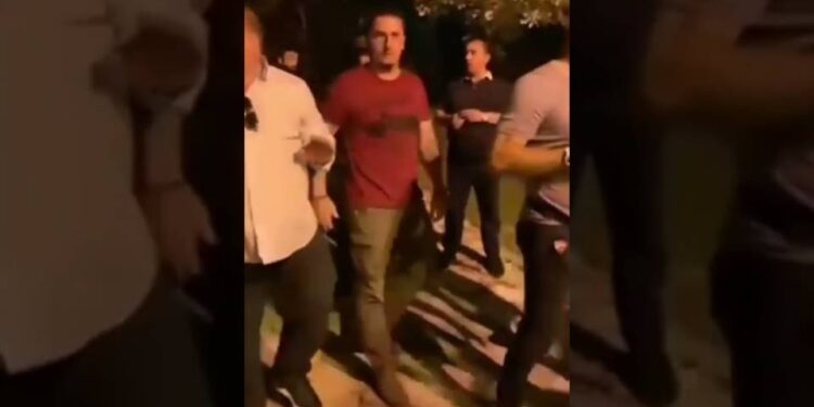 (VIDEO) Incident ispred Cetinjskog manastira: Cetinjani otjerali Ivanovića i Budvane