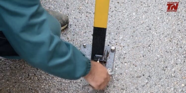 (VIDEO) Uklonjena zauzeća kolovoza u dijelu Kovačke ulice u Tutinu
