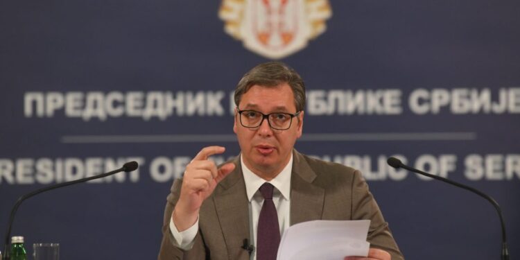 Vučić upozorava: Vratiće se korona u teškom obliku na jesen