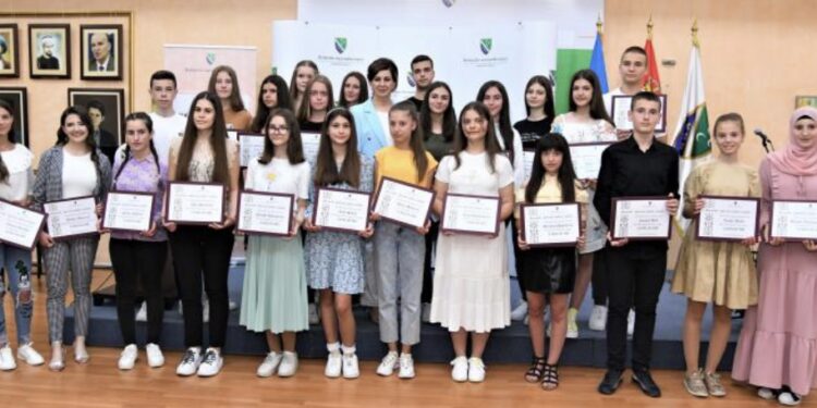 SVEČANI PRIJEM UČENIKA GENERACIJE U NASTAVI NA BOSANSKOM JEZIKU
