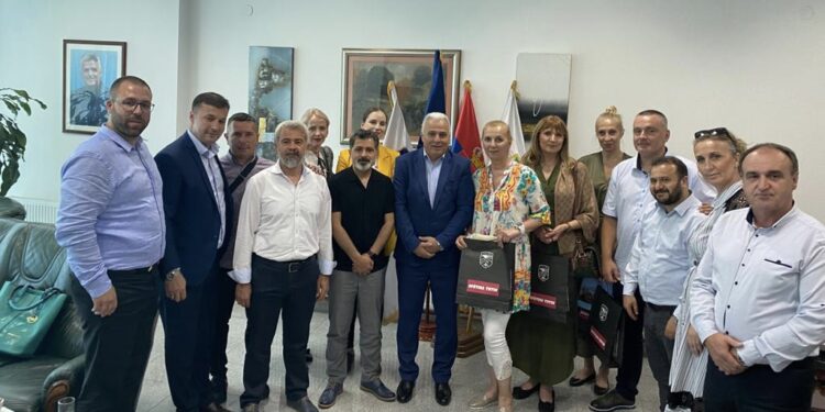 Predsjedništvo Unije sindikata prosvjetnih radnika Srbije i delegati najvećeg sindikata Egitim Bir Sen iz Turske boravili su u Tutinu