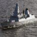 Ruski hici i bombe upozorenja na britanski ratni brod