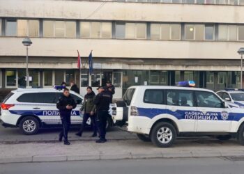 Ukrao automobil u Tutinu i vozio sa skoro 3 promila alkohola u krvi, uhapšen u Novom Pazaru