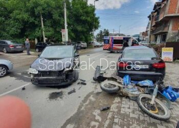 Teška saobraćajna nesreća u Novom Pazaru: Vozač bježao od policije pa udario ženu