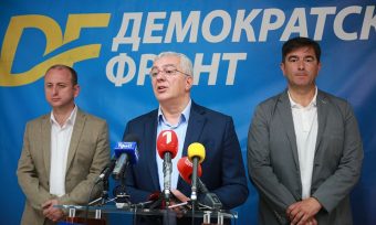 DF: Novi šamar srpskom narodu, Krivokapić donirao vakcine kosovskim bezbjednosnim snagama