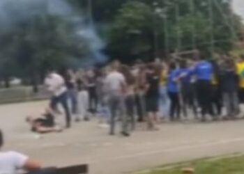 Mjesec dana pritvora ocu koji je pretukao sina u dvorištu škole