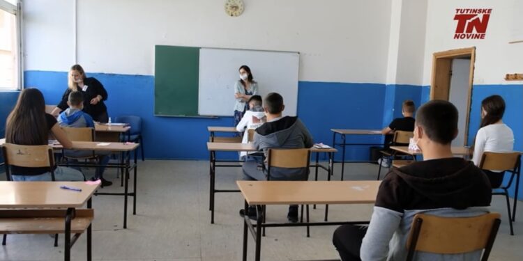 (VIDEO) Mali maturanti polagali test iz maternjeg jezika