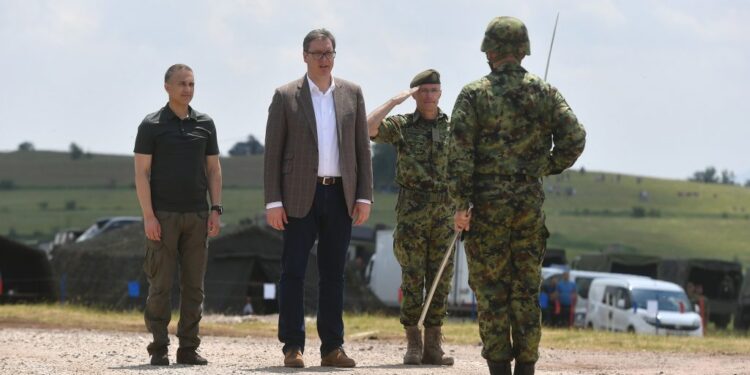 Vučić nakon vježbe na Pešteri: Ne interesuju nas sukobi, već da odbranimo zemlju