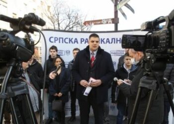 Srpska Radikalna Stranka zahtjeva zabranu ulaska u Srbiju Krivokapiću i svima koji su izglasali Rezoluciju o Srebrenici