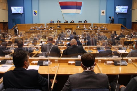 Sramne poruke Bakiru Izetbegoviću iz RS-a: Prihvati istinu da je za krvave događaje u BiH kriva fundamentalistička Islamska deklaracija tvog oca Alije