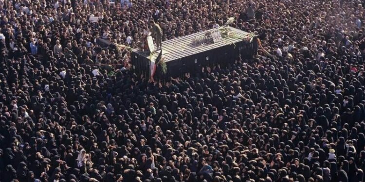 Na Homeinijevoj dženazi na današnji dan bili su milioni ljudi