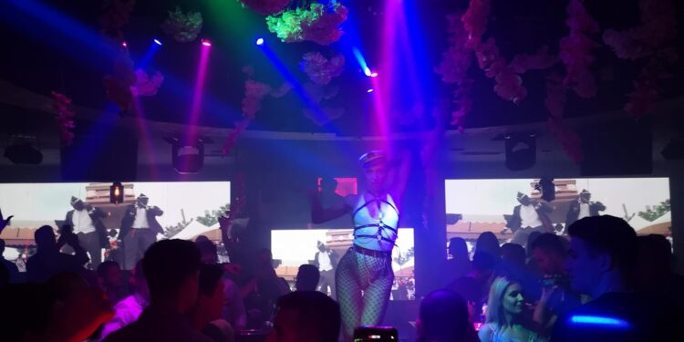 RACIJE U NOVOM PAZARU! Policija zatvorila pet objekata sa muzikom uživo