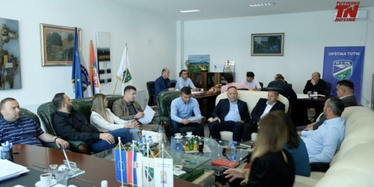 (VIDEO) Izmijenjen režim saobraćaja u centru Tutina