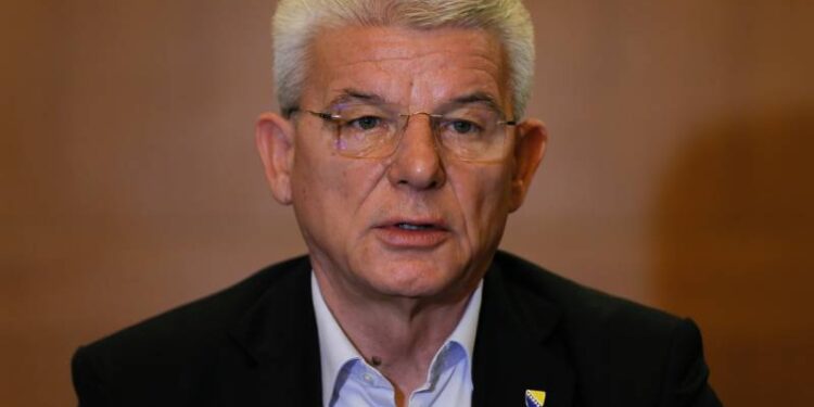 Džaferović o odluci Zvizdića: SDA je ideja, pokret, i nijedan odlazak neće umanjiti vrijednost SDA