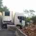 Hrvatska: Na suženom dijelu ceste kamionom se zabio u betonske blokove