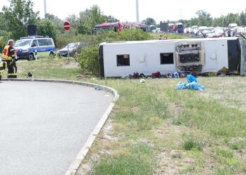 U Njemačkoj se prevrnuo autobus iz Srbije, povrijeđeno 19 osoba