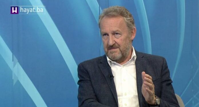 IZETBEGOVIĆ: BOŠNJACI IMAJU PRAVO NA JAČANJE VLASTITIH POTENCIJALA, NESLOGA ĆE OHRABRITI NOVU AGRESIJU