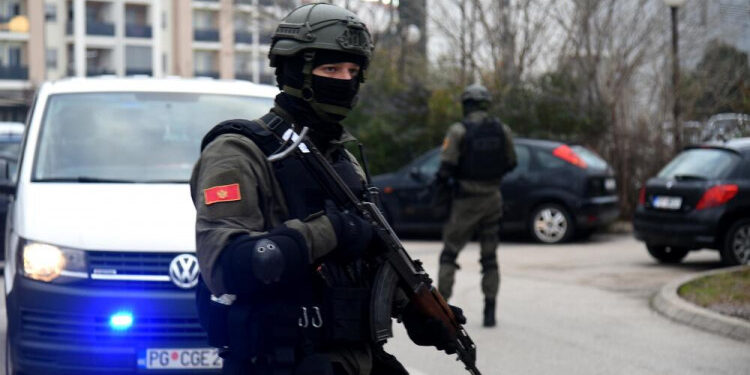 AKCIJA U CRNOJ GORI, ALBANIJI, ITALIJI I ŠPANIJI: HAPSE TUŽIOCE I POLICAJCE ZBOG TRGOVINE DROGOM