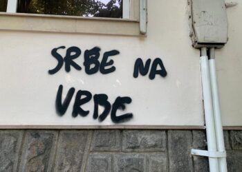 Grafit „Srbe na vrbe“ ispisan na zgradi konzulata Srbije u bugarskom Plovdivu
