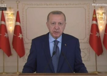 ERDOGAN: TURSKA OSTAJE UZ BIH I BRAĆU BOŠNJAKE, NEĆEMO DOZVOLITI DA SE ZABORAVI GENOCID U SREBRENICI