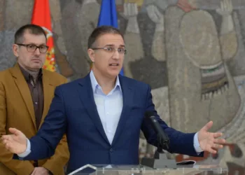 Stefanović: Vojska Srbije će nadoknaditi štetu pričinjenu tokom vježbi na Pešteru