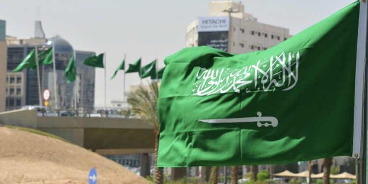 Saudijska Arabija odobrila prodavnicama da rade i za vrijeme namaza