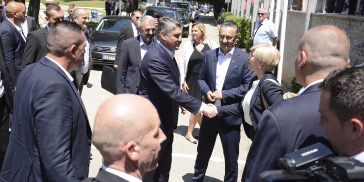 Milanović u Mostaru: BiH je predzadnja rupa na svirali, dolaze miševi jer nema mačaka