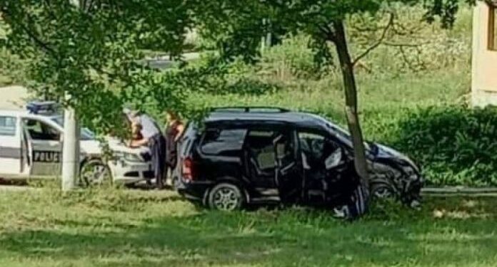 Maloljetnik uzeo vozilo od oca i skrivio nesreću