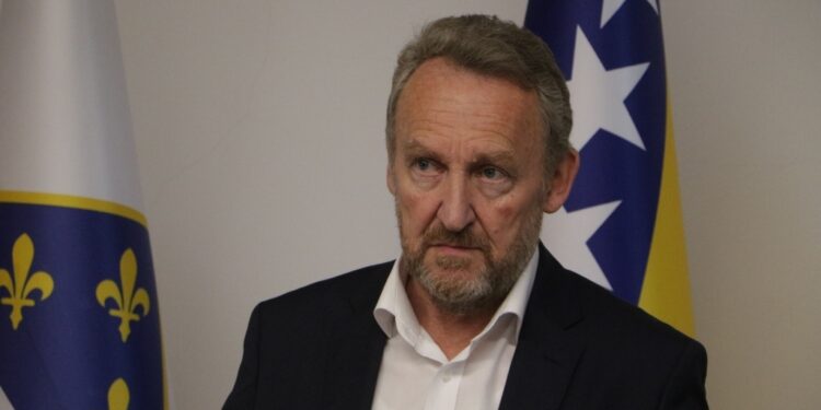 Bakir Izetbegović prokomentarisao odluku Denisa Zvizdića da napusti SDA BiH