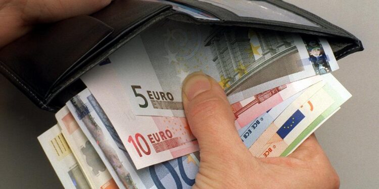 Bosanac u Belgiji pronašao novčanik pun para i vratio vlasniku