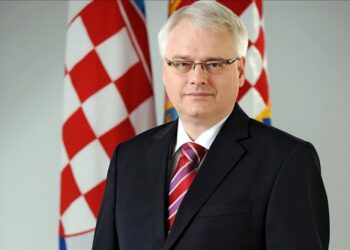 Josipović: Sjećanje na Srebrenicu nije mržnja ni protiv koga, to je istina