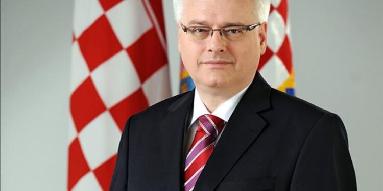 Josipović: Sjećanje na Srebrenicu nije mržnja ni protiv koga, to je istina