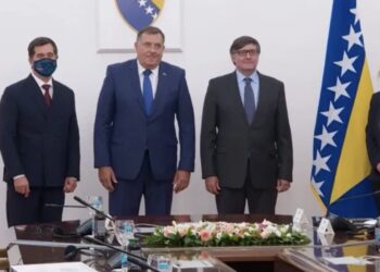 PA ŠTA RADI OVAJ ČOVJEK? Novi skandal: Dodik odbio Palmera. Nije htio da se slika pored zastave BiH