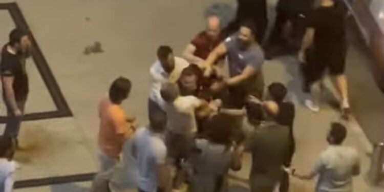 (VIDEO) Crna Gora: Objavljen snimak napada na policajca