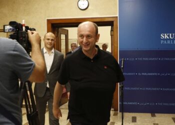 NAKON INCIDENTA U BEOGRADSKOM MAŽESTIKU Krivične prijave protiv Mandića, njegovog sina i Kneževića